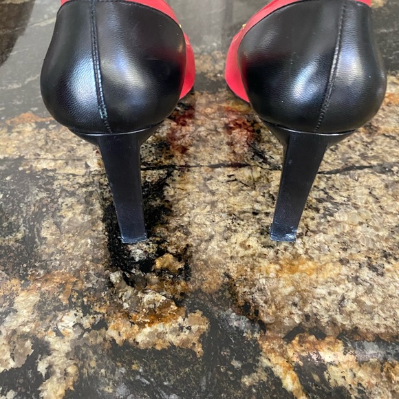 Authentic Vintage St. John Shoes - Picture 5 of 10